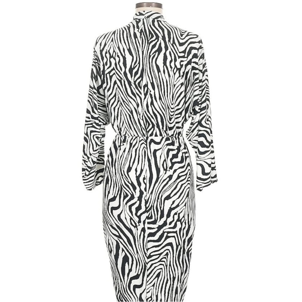 Armani Exchange Zebra Print V-neck 3/4 Sleeve Knee Length Dress sz 4 - Picture 2 of 7